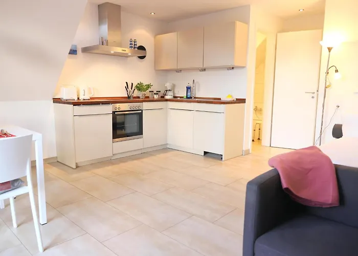 Duenengrund 3, W6 アパート *